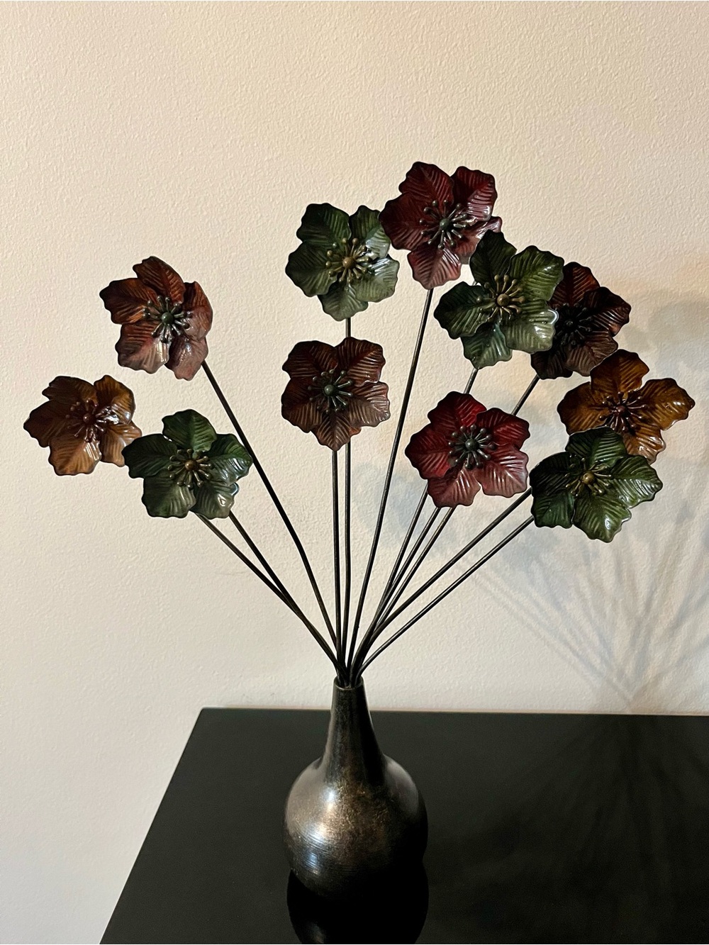 Vintage Heavy Metal Floral Bouquet Vase Sculpture Picture Photo Card Holder
